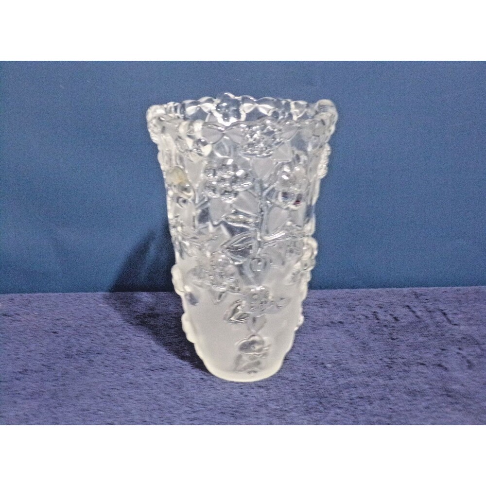 Mikasa Bella Heavy Lead Crystal‎ Frosted Glass Daisy Vase 8" Tall